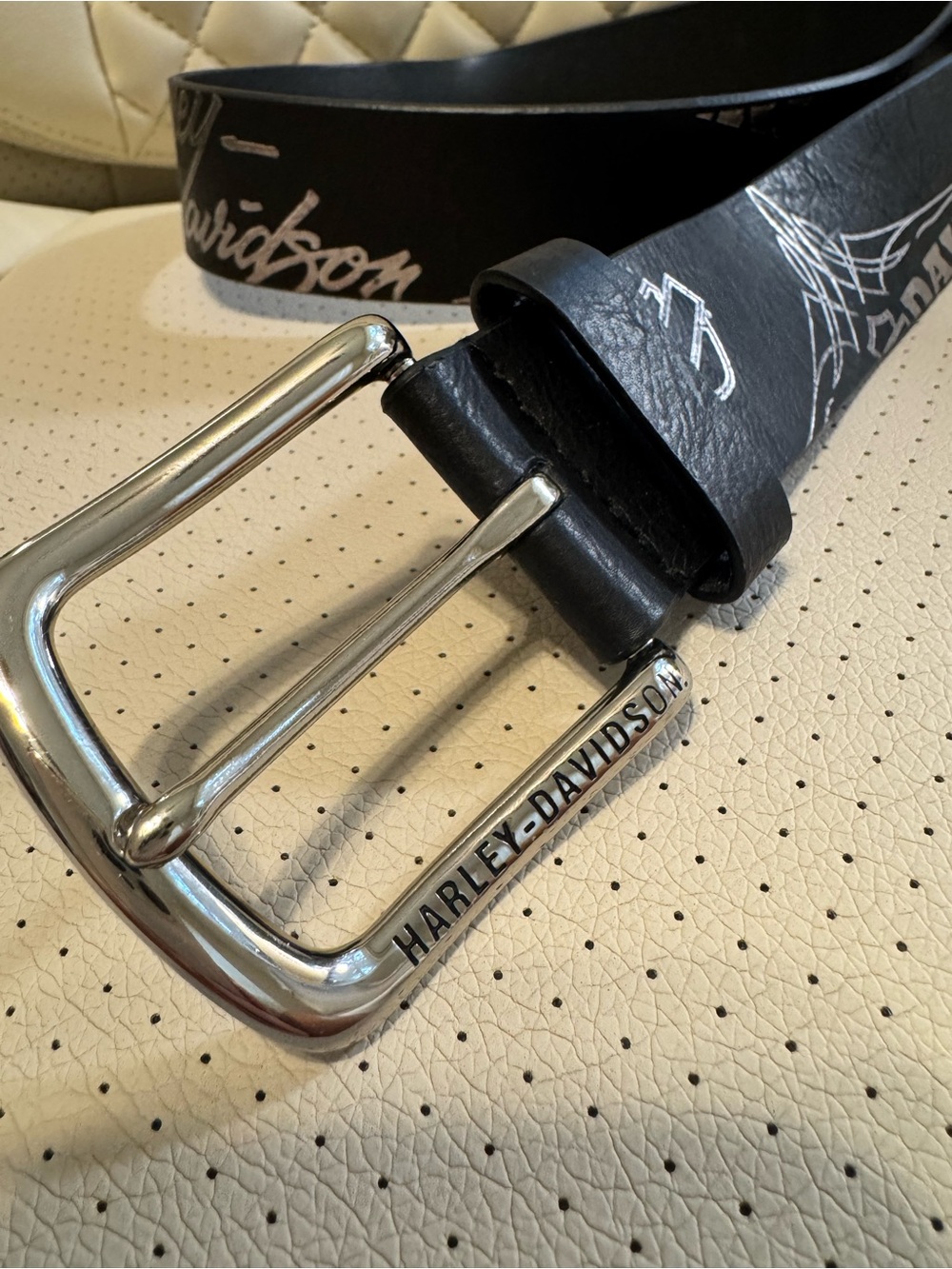 Harley-Davidson Mirage Black Leather Belt Size L Silver Buckle